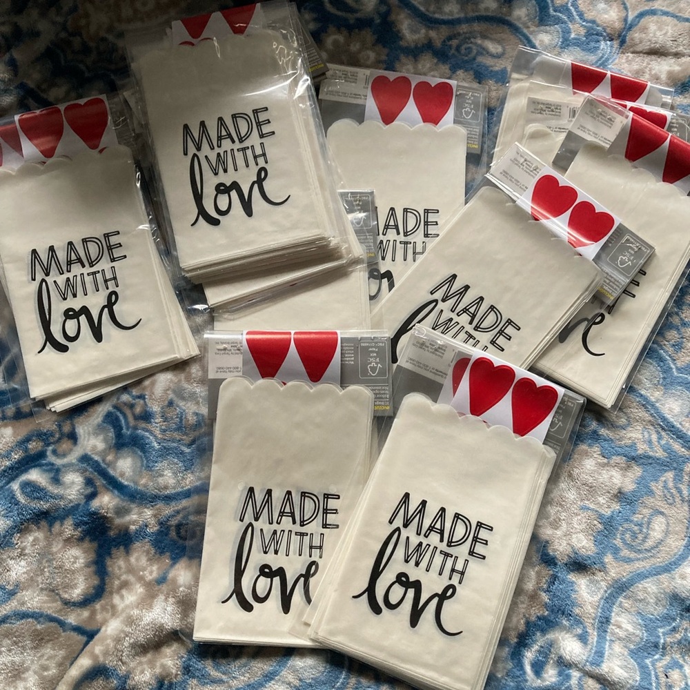 NWT 18 (10 count/package) “made with love ❤️” spritz treat bags and stickers